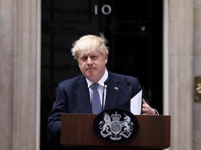 British Prime Minister Boris Johnson makes a statement at Downing Street in London, Britain, July 7, 2022. REUTERS/Henry Nicholls     TPX IMAGES OF THE DAY