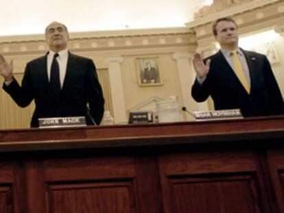 De izquierda a derecha Lloyd Blankfein (Goldman Sachs), James Dimon (JP Morgan), John Mack (Morgan Stanley) y Brian Moynihan (Bank of America), durante una comparecencia ante el Congreso de EE UU.