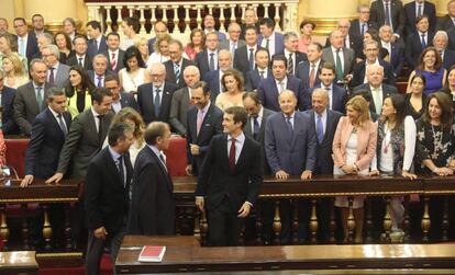 Casado preside la reunión del Grupo Popular en el Senado.