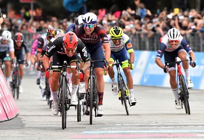 Caleb Ewan, ganando en Térmoli,