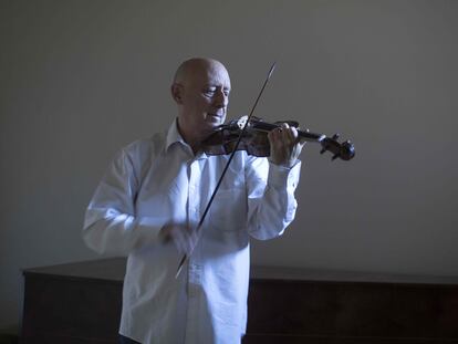 Emilio Moreno, violinista y profesor de violín y viola históricos en el Departamento de Música Antigua de la ESMUC.