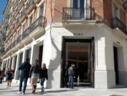 Exterior de la nueva tienda Zara en la calle Serrano (Madrid).