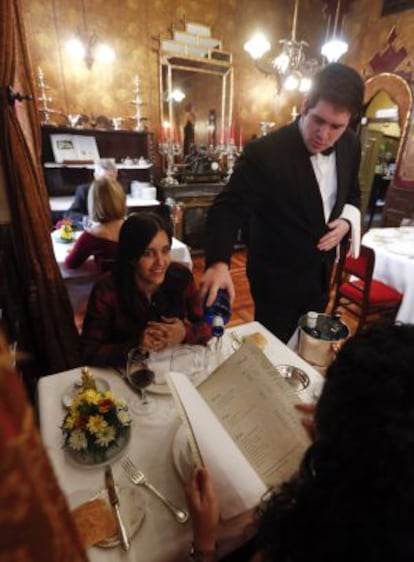 Restaurante Lhardy, en la carrera de San Jerónimo.