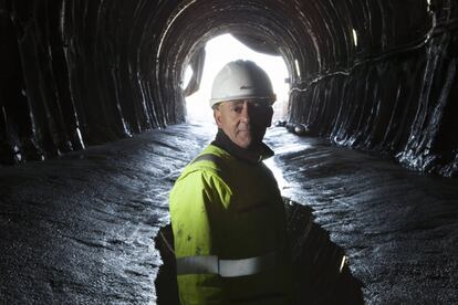 Miro Merino Fernández, capataz en las obras del tren del AVE en La Gudiña, Orense.