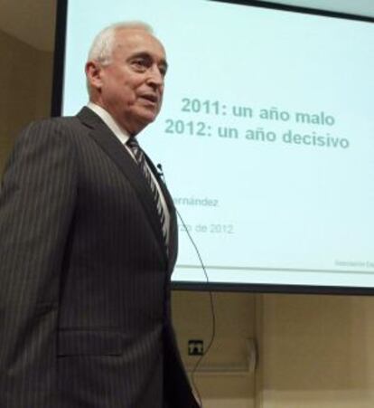 El presidente de la AEB, Miguel Martín, durante la rueda de prensa.