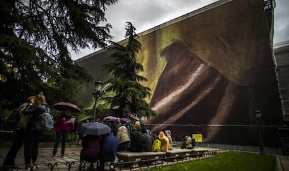 Cubierta sobre la fachada del Museo del Prado.