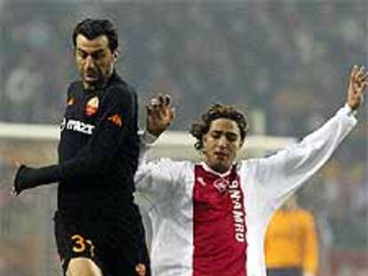 Mido, en un Ajax-Roma de la Liga de Campeones de esta temporada.
