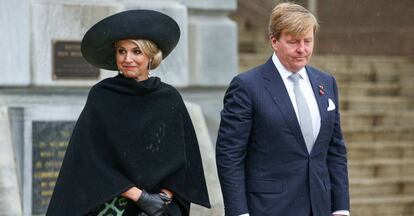 Guillermo y Máxima de Holanda, en una ceremonia en un memorial por los soldados caídos en Wellington, Nueva Zelanda..