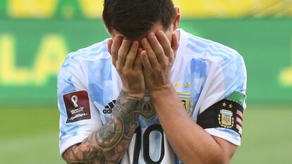 Lionel Messi, antes del partido Brasil-Argentina en el estadio Corinthians Arena de São Paulo, este domingo.