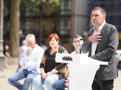 El coordinador general de EH Bildu, Arnaldo Otegi, durante un acto el 6 de mayo.