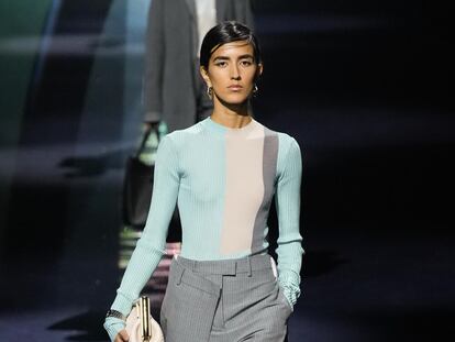 Fendi: apoteósis canalé, calma azul