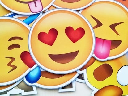 Cómo añadir los emoticonos de WhatsApp a Chrome y usarlos en Twitter, Facebook y otras webs