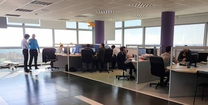 Profesionales de Wontech en las instalaciones de la compañía en Badalona.