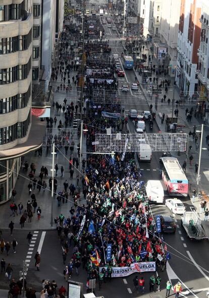 Las dos marchas convocadas por la Plataforma de Prisiones en Huelga han pasado por las sedes de Ciudadanos, PSOE, PP y Podemos hasta llegar al Ministerio del Interior.