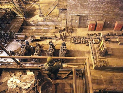 Rebeldes prorrusos custodian la empresa Uzov Metallurgical Works, este mi&eacute;rcoles