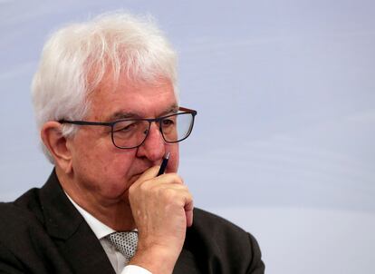 El actual gobernador del banco central de Austria, Robert Holzmann.