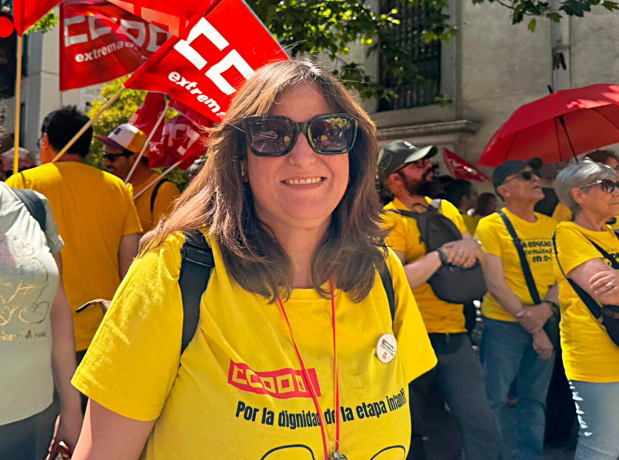 Rosana Díaz, llegada desde Albacete, participa en la manifestación celebrada este sábado en Madrid.