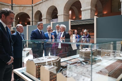 Inauguración de la exposición 'Antonio Palacios. El Arquitecto de Metro' en la Real Casa de Correos, el pasado 9 de mayo.