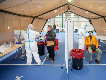 Coronavirus testing being carried out in Burgos, in northern Spain.