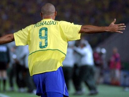 Ronaldo celebra su gol a Alemania en la final del Mundial de Corea. 