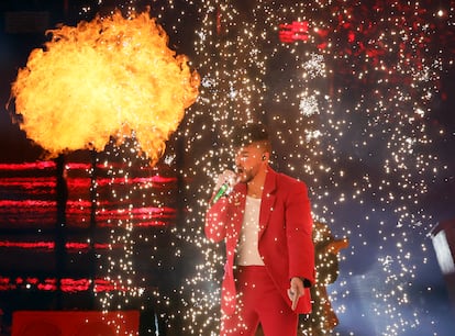 Bad Bunny, durante su actuación en los Grammy Latinos en Las Vegas, Nevada, en noviembre de 2021.