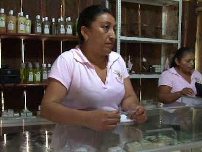 Mujeres de Maya Dzak, Yum Balam, M&eacute;xico.