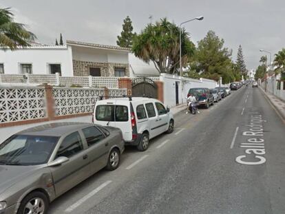 Vista de la avenida Rodríguez Acosta, en Nerja, donde ha muerto el menor de 5 años.