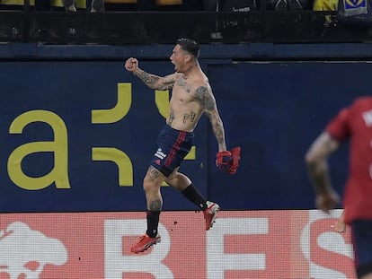 Chimy Ávila celebra tras marcar el segundo gol del Osasuna en el partido de Liga contra el Villareal.