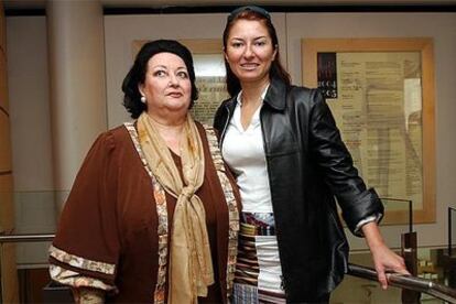 Madre e hija, durante la presentación la ópera, que se podrá ver en el Liceo los próximos 13 y 16 de octubre.