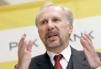 En la imagen, Ewald Nowotny, miembro del consejo del Banco Central Europeo (BCE). EFE/Archivo