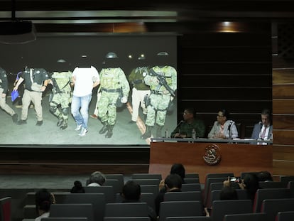 La Secretaría de la Defensa Nacional presentó imágenes de la detención de Juan Gerardo Treviño, tras su arresto este lunes en Nuevo Laredo, Tamaulipas.