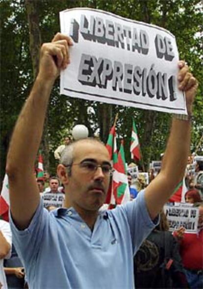 Lander Etxebarría, portavoz de la ilegalizada Batasuna en el Ayuntamiento de Bilbao, en una imagen de archivo.