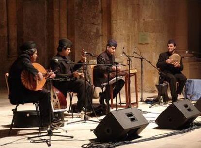 El ensamble iraquí Anwar Abudragh & Maqamat actúa en Santiago el día 20.