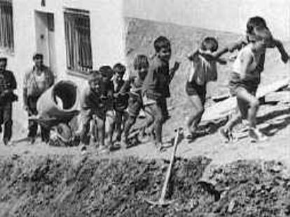 b sin nº ni fecha - Fotos historicas de gente. TV3.