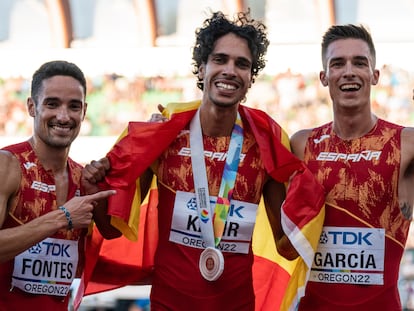 Ignacio Fontes, Mohamed Katir y Mario García, del Equipo Español, en la final de 1.500 metros durante el Campeonato del Mundo de atletismo al aire libre, a 19 de julio de 2022 en Eugene, Oregón, Estados Unidos.
SportMedia / Europa Press
19/07/2022