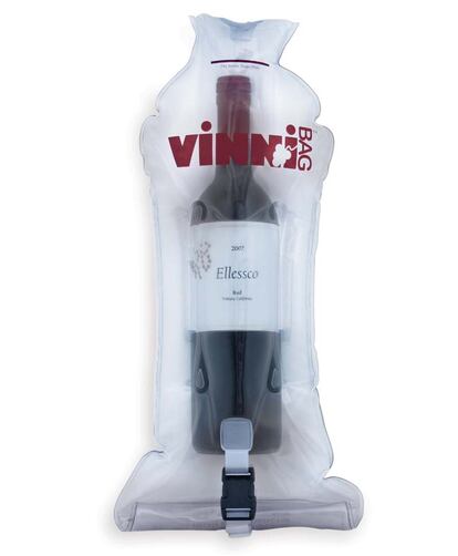 Lo más módico (y práctico) de la lista: esta bolsa para poder transportar sin miedo tus botellas de vino (unos 20 euros).