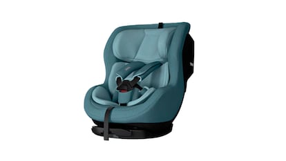 Silla coche sobre fondo blanco.