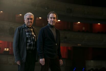 Vicente Molina Foix y el director musical Fabián Pasinello.