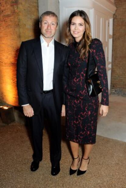 El dueño del Chelsea Roman Abramovich y su pareja, Dasha Zhukova.