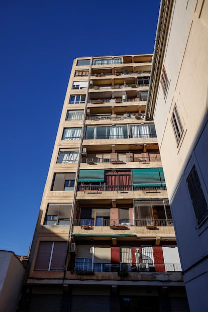 El edificio de 10 plantas situado en el barrio del Carmen de Valencia