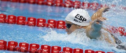 La nadadora española Mireia Belmonte compite en la prueba femenina de los 400 estilos.