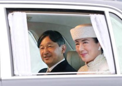 Naruhito y su esposa Masaki, este martes, durante la abdicación del emperador Akihito.