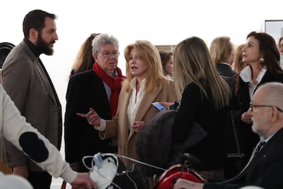 Carmen Cervera, con su hijo Borja, en Arco. En los últimos tiempos era difícil ver junto a madre e hijo en actos públicos.