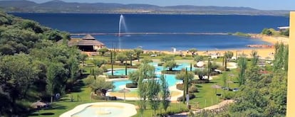 Captura del vídeo promocional del complejo turístico Marina Isla de Valdecañas.