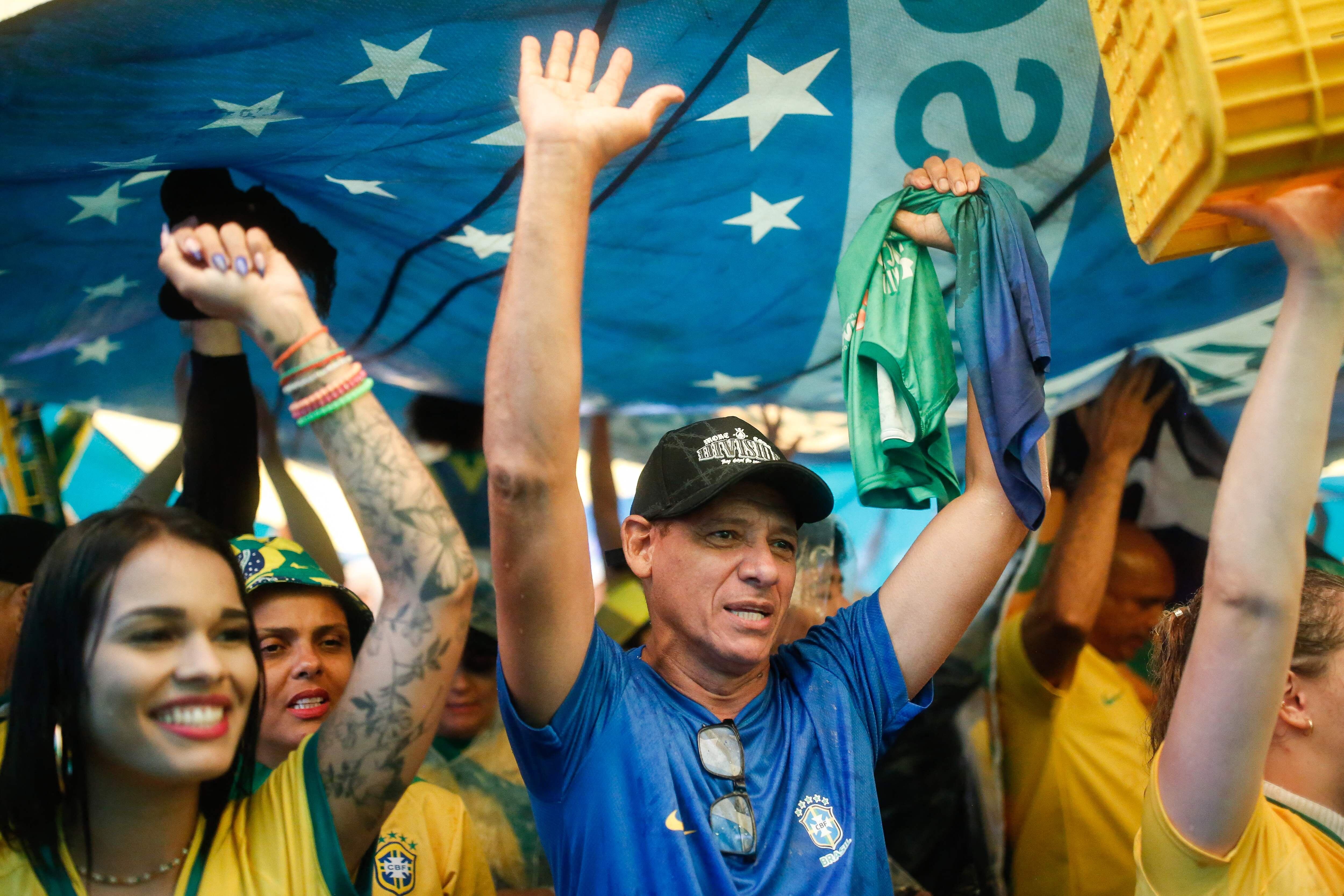 Bolsonaristas protestan los resultados de la elección en Brasilia, el pasado 15 de noviembre.