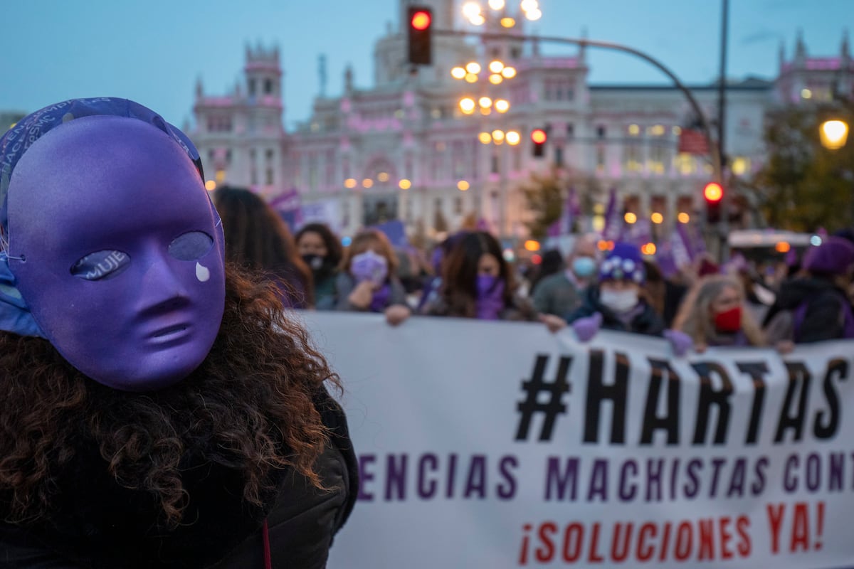 November 25: Women’s groups in Spain take to the streets to protest ...