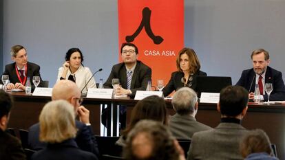 De izquierda a derecha, Biosca (AENA), De Miguel (Asociación Hotelera de Madrid), Jensana (Casa Asia), Foguet (Value Retail) y Cierco (Iberia).