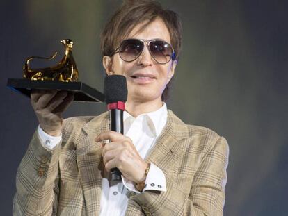 Michael Cimino, con su Leopardo de Honor, el pasado agosto en Locarno.