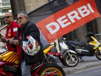 Protesta de los empleados de Derbi en Barcelona en mayo de 2011.