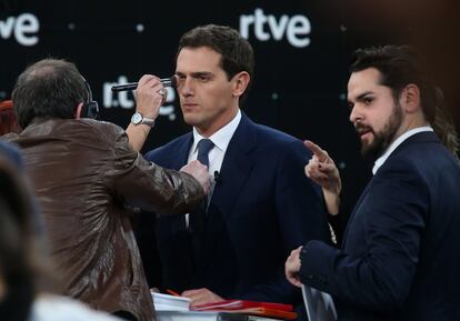 Albert RiVera (Ciudadanos), momentos antes de empezar el debate.